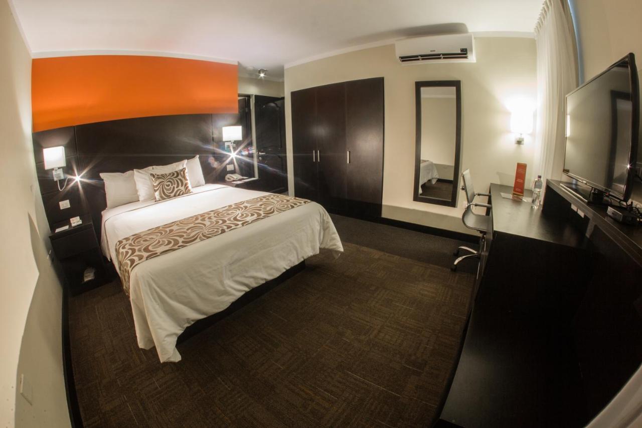 Hotel El Gran Marques Trujillo Bagian luar foto