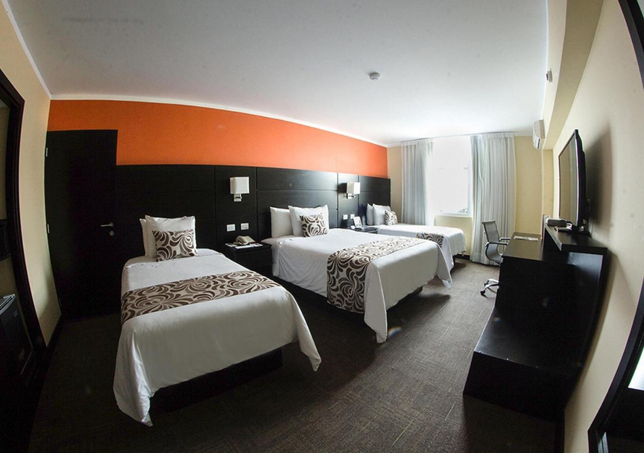 Hotel El Gran Marques Trujillo Bagian luar foto