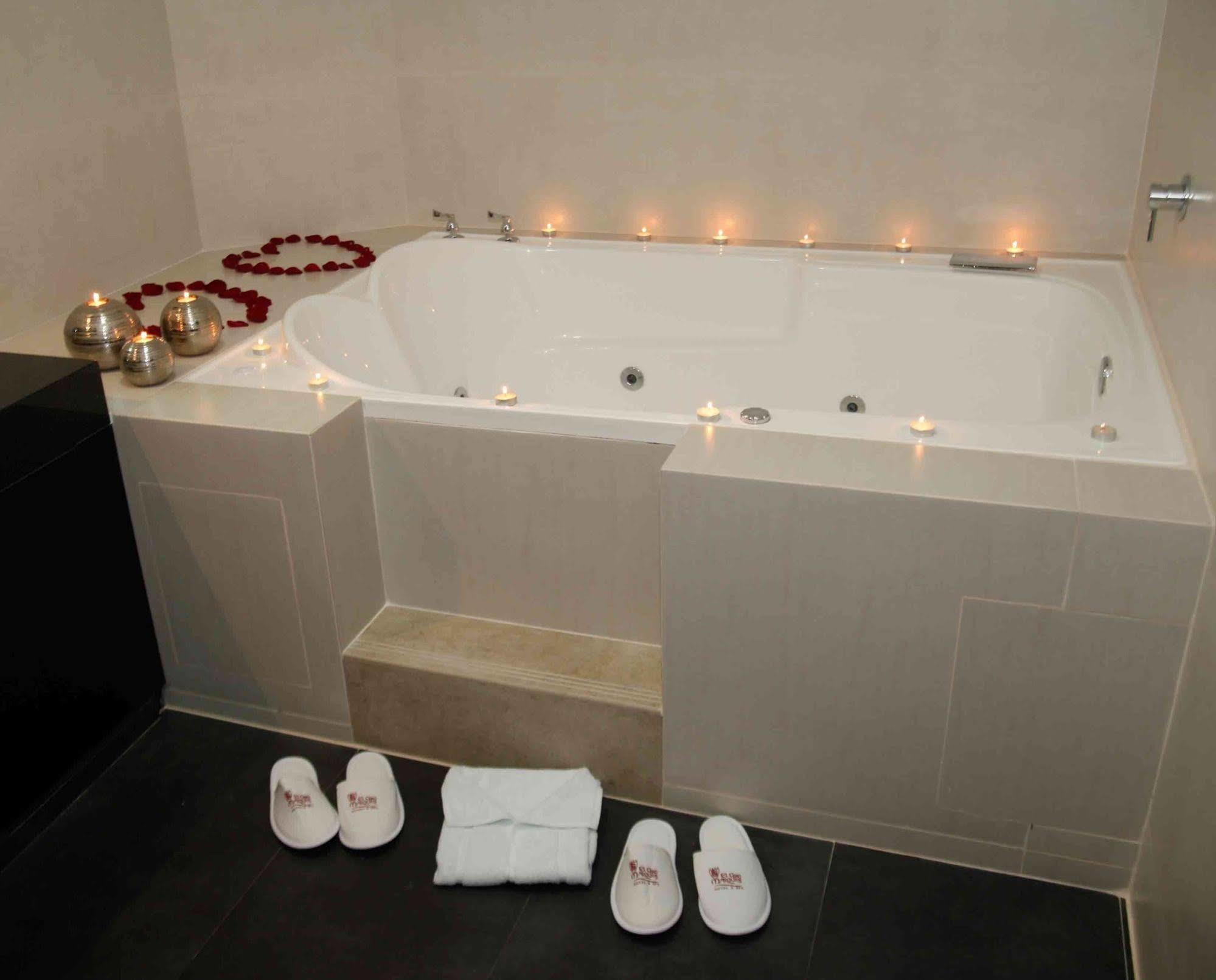 Hotel El Gran Marques Trujillo Bagian luar foto